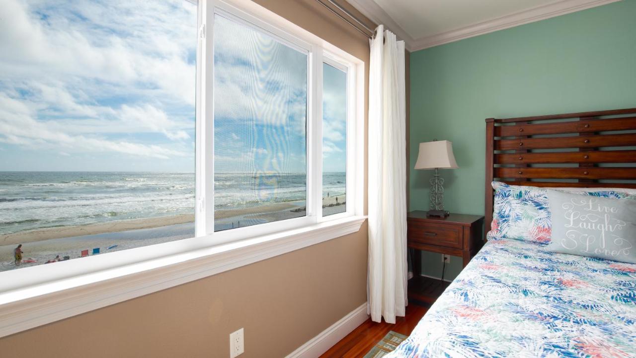 Holiday home Beautiful Townhome Right On The Gulf - Get Ready To Relax!
