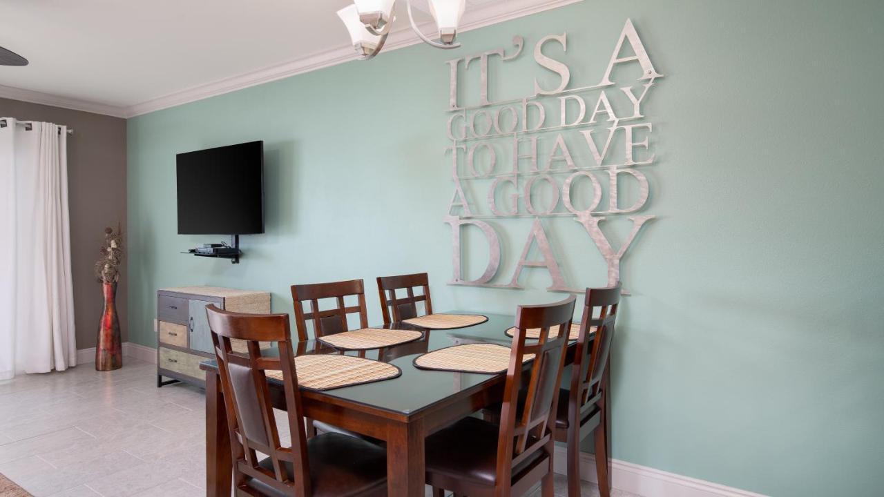 Beautiful Townhome Right On The Gulf - Get Ready To Relax! Holiday home Panama City Beach